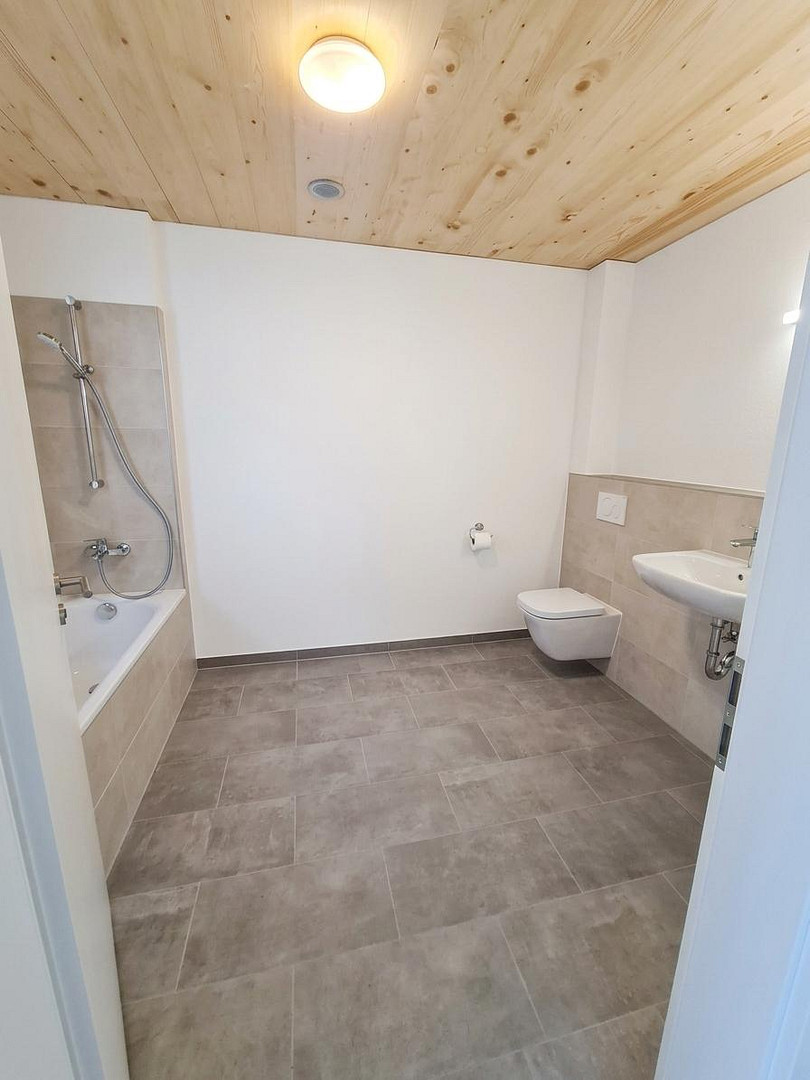 Energiesparend und gesund Wohnen: Neues Holzmassiv-Reihenhaus mit 6 Zimmern in Obermenzing – Bauseweinallee 58f, 81247 München(Obermenzing) – Vorschaubild 9