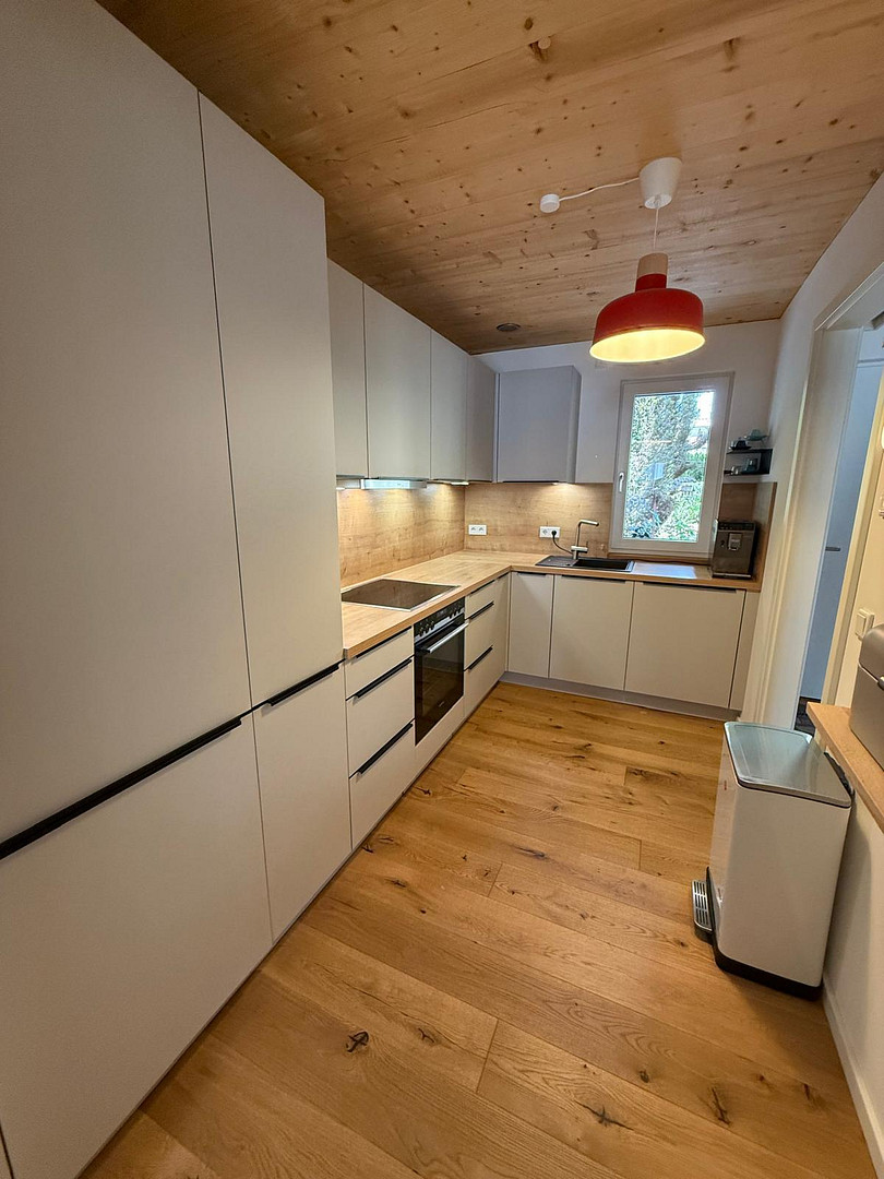 Energiesparend und gesund Wohnen: Neues Holzmassiv-Reihenhaus mit 6 Zimmern in Obermenzing – Bauseweinallee 58f, 81247 München(Obermenzing) – Vorschaubild 6