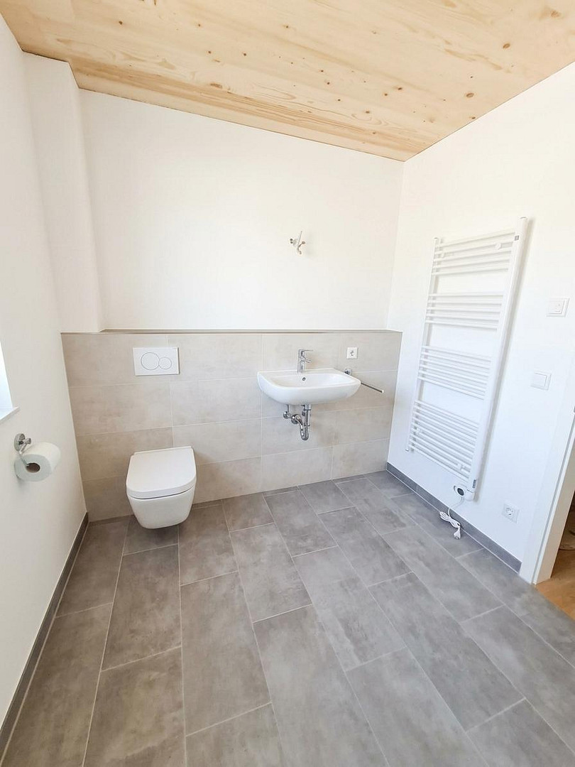 Energiesparend und gesund Wohnen: Neues Holzmassiv-Reihenhaus mit 6 Zimmern in Obermenzing – Bauseweinallee 58f, 81247 München(Obermenzing) – Vorschaubild 10