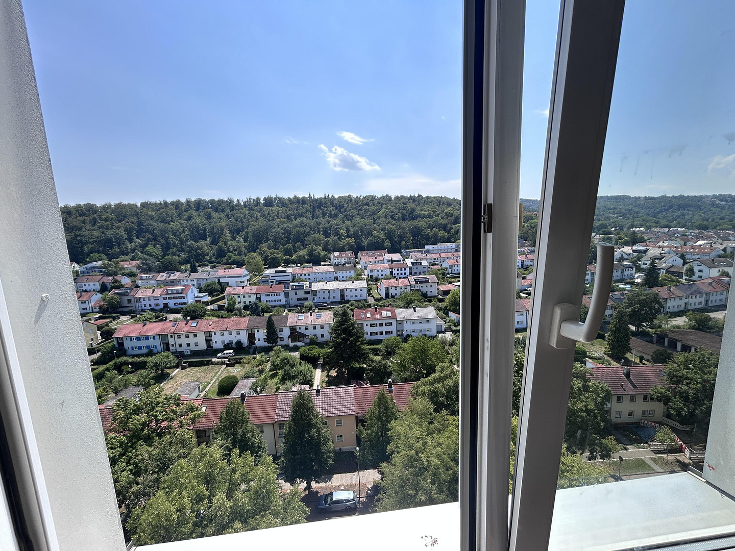 Moderne, helle und geräumige 2-Zimmer-Wohnung zu vermieten. – Krokodilweg 40, 70499 Stuttgart(Bergheim) – Vorschaubild 13