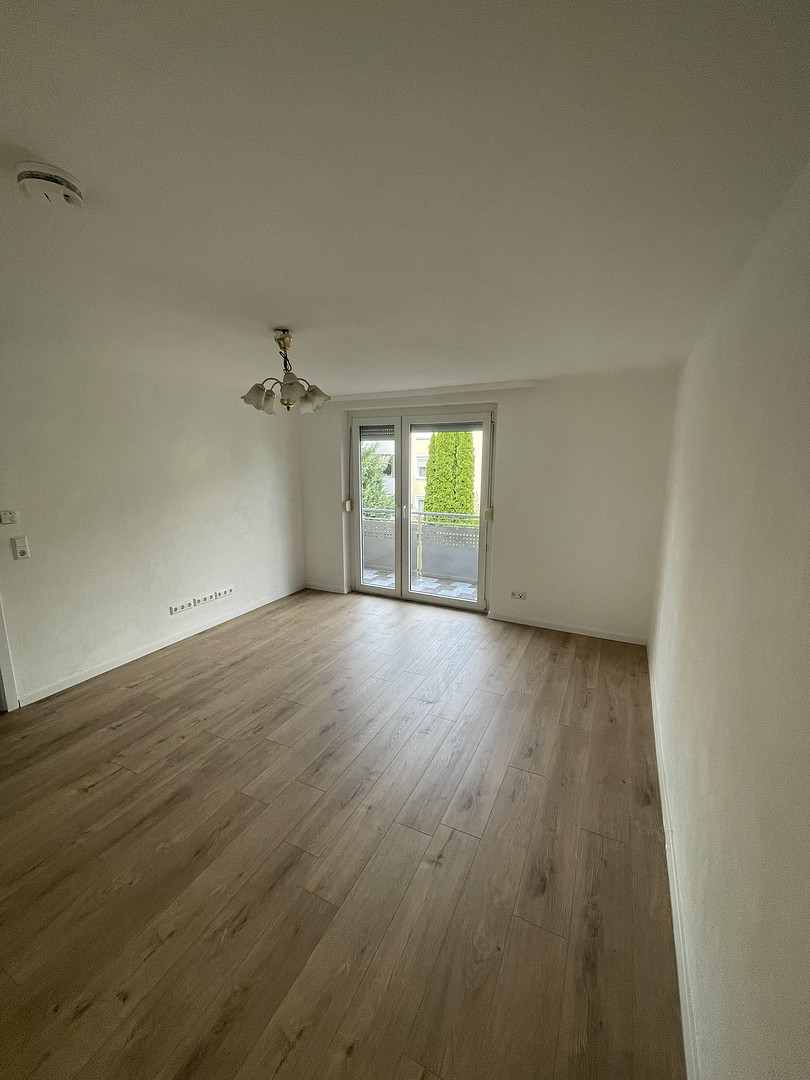 Exklusive 2-Zimmer-Wohnung mit Balkon und Stellplatz in Backnang – Berliner Ring, 9 – Vorschaubild 2