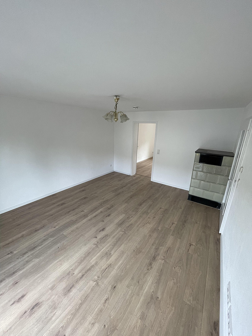 Exklusive 2-Zimmer-Wohnung mit Balkon und Stellplatz in Backnang – Berliner Ring, 9 – Vorschaubild 3