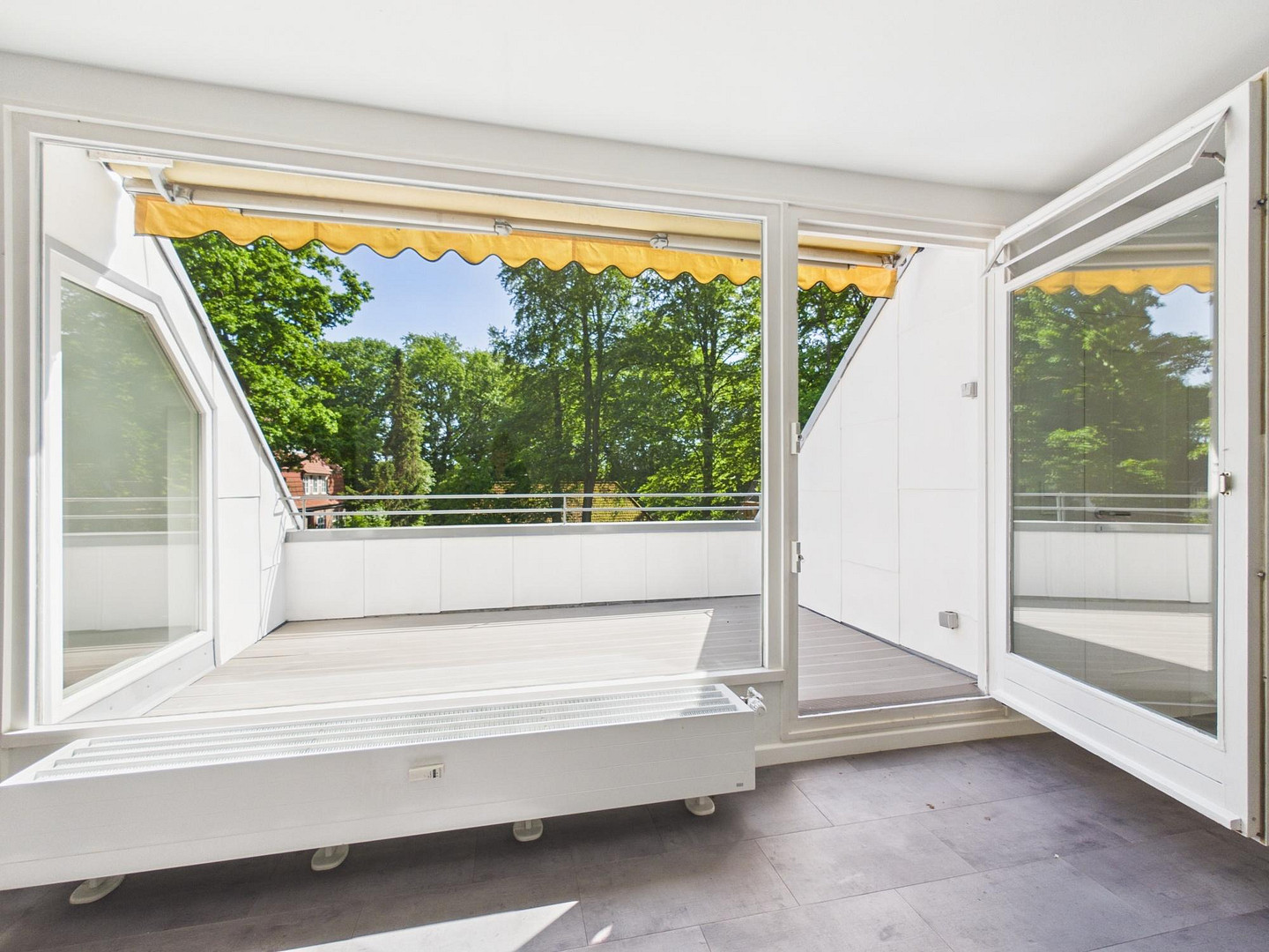Lichtdurchflutete Dachgeschoss-Oase – Ruhe & Privatsphäre in Klein Flottbek – 22609 Hamburg(Osdorf) – Vorschaubild 13