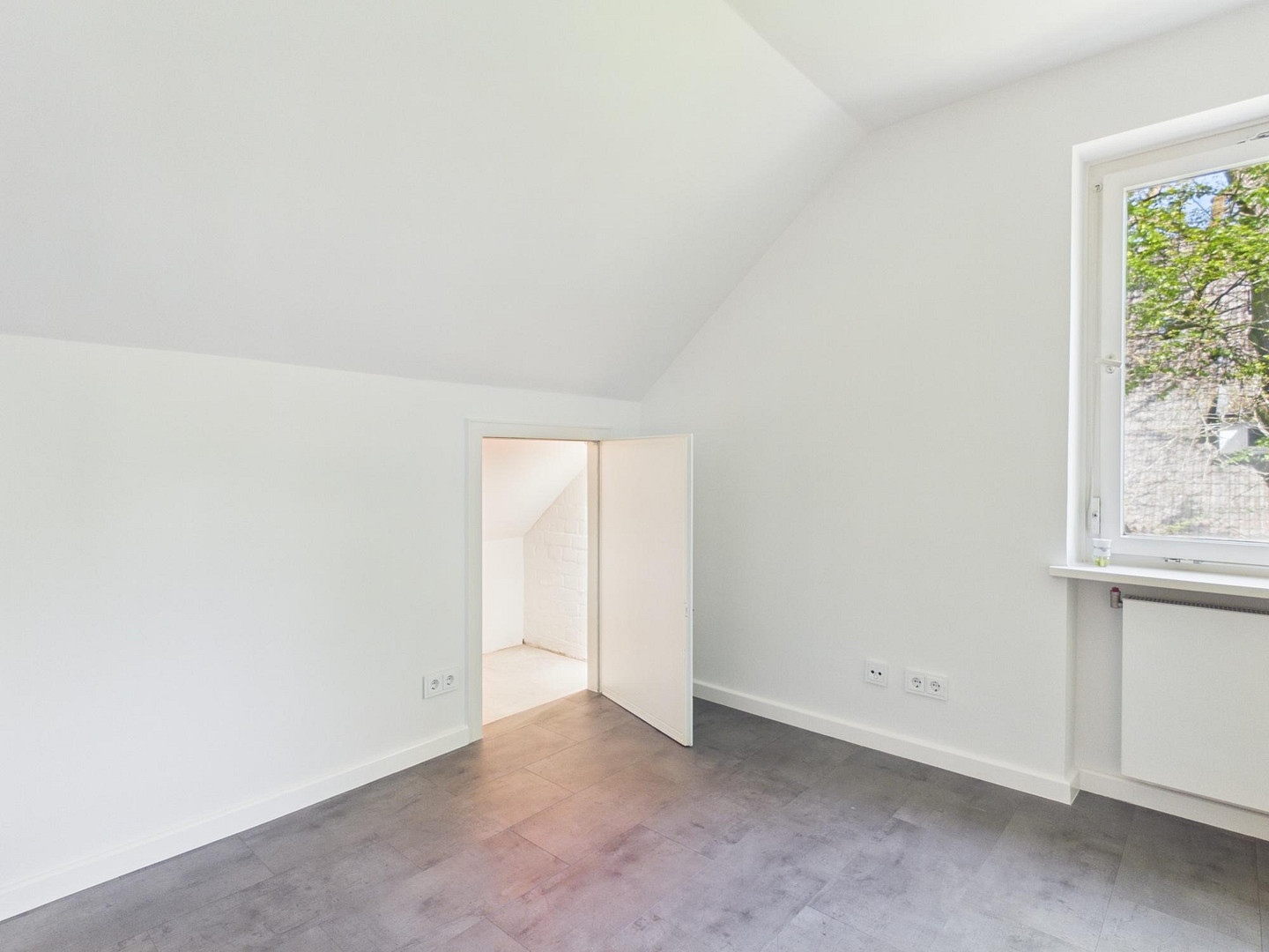 Lichtdurchflutete Dachgeschoss-Oase – Ruhe & Privatsphäre in Klein Flottbek – 22609 Hamburg(Osdorf) – Vorschaubild 21