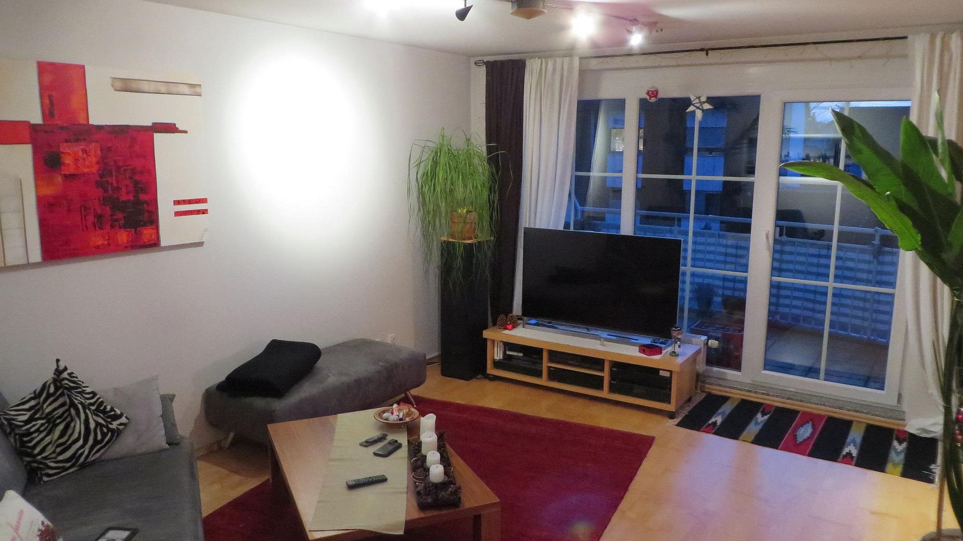 Moderne 3-Zimmer Wohnung mit Balkon, EBK und Garage – Lagerstraße 6B, 82178 Puchheim-Bahnhof – Vorschaubild 2