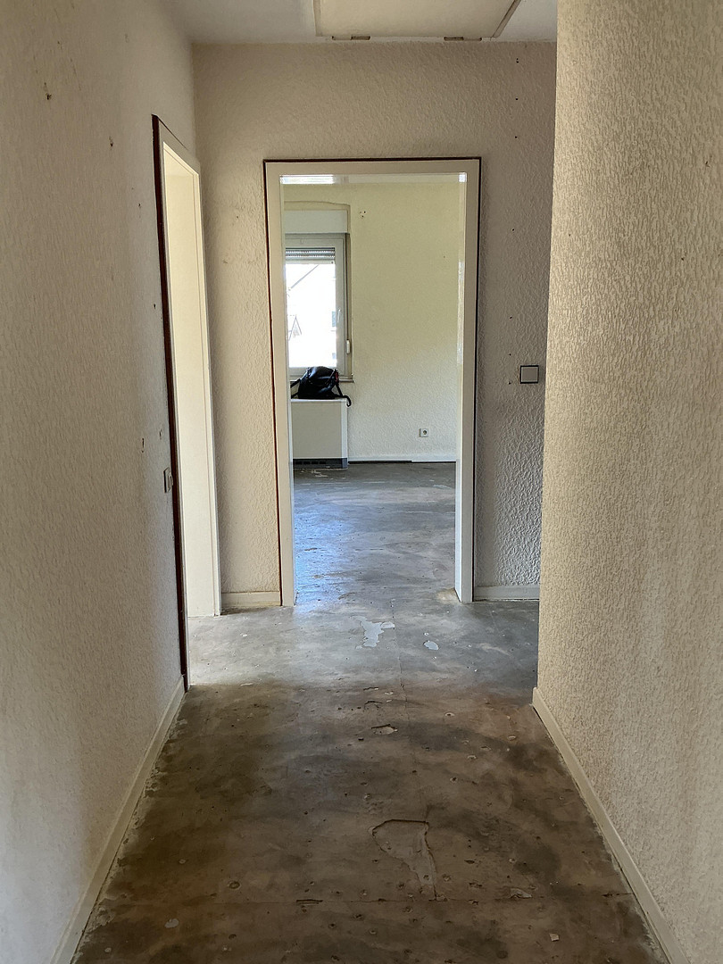 3-Zimmer-DG (2. Etage) für handwerklich Geschickte, ab sofort verfügbar – Dellwiger Str. 37, 45357 Essen(Dellwig) – Vorschaubild 5