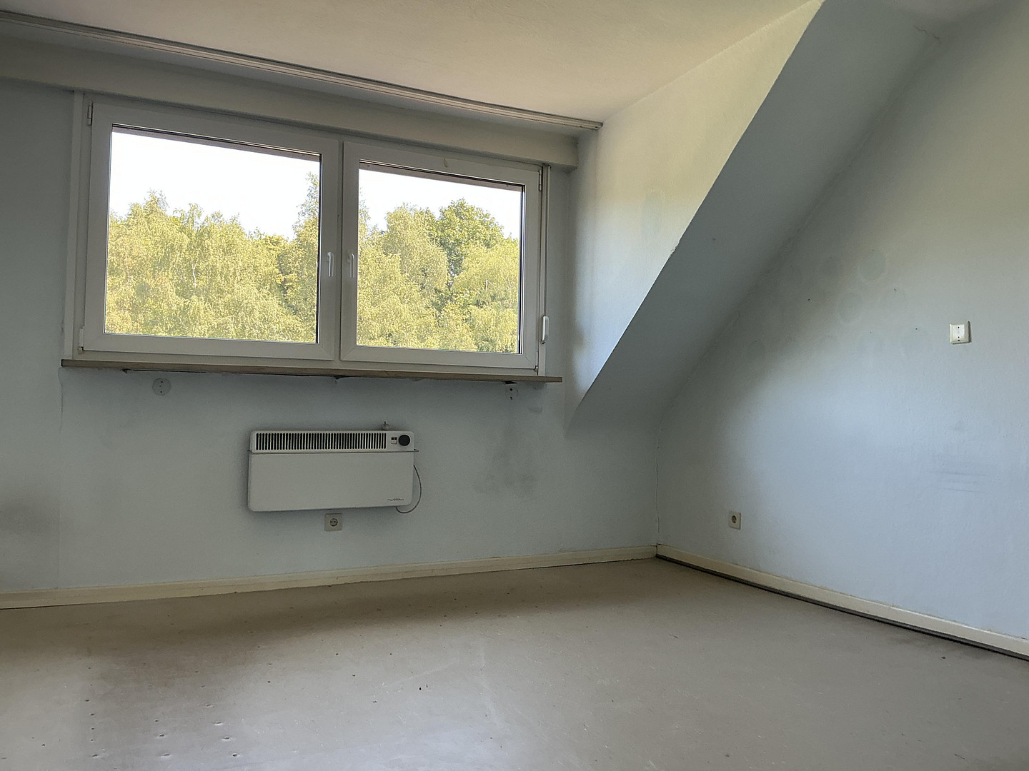 3-Zimmer-DG (2. Etage) für handwerklich Geschickte, ab sofort verfügbar – Dellwiger Str. 37, 45357 Essen(Dellwig) – Vorschaubild 3