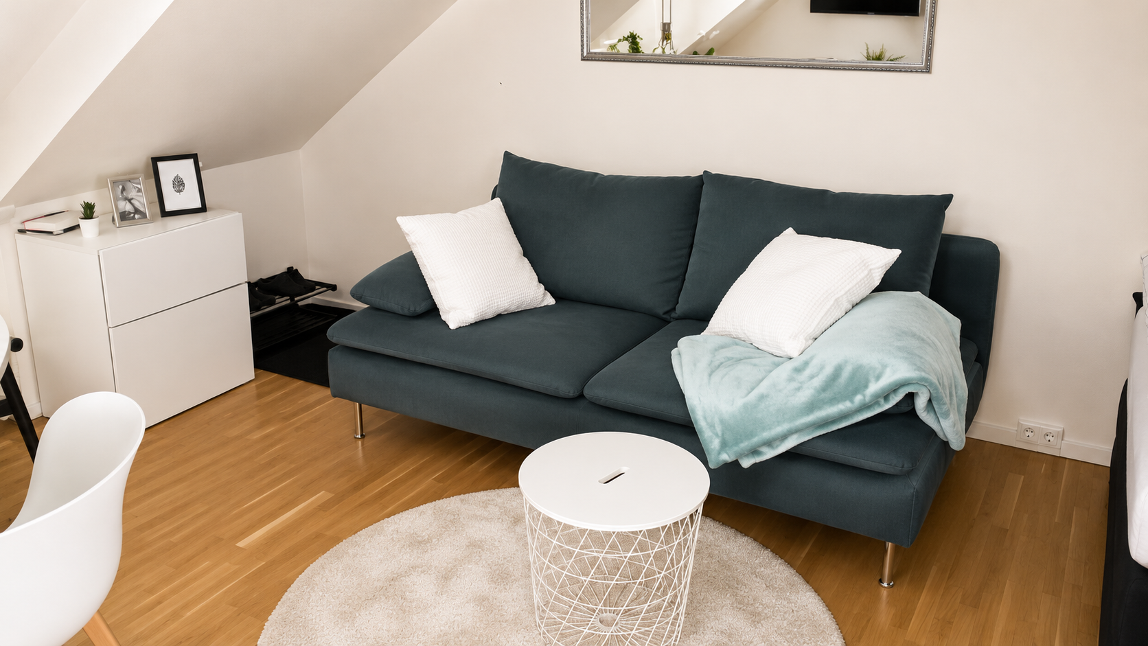 Helle möblierte 1-Zimmer-Dachgeschosswohnung in München-Trudering – Wachtelweg, 81827 München(Trudering) – Vorschaubild 7