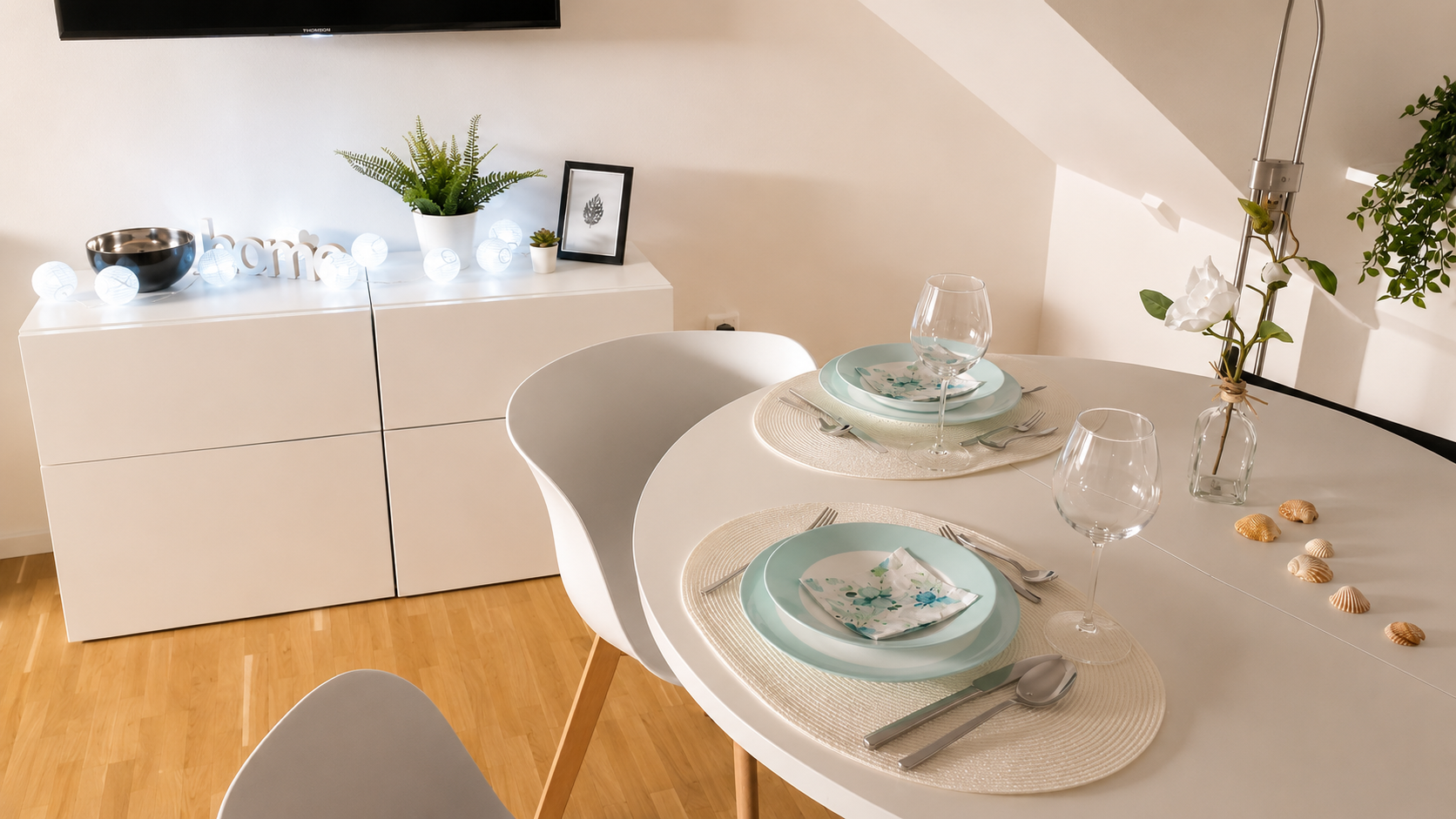 Helle möblierte 1-Zimmer-Dachgeschosswohnung in München-Trudering – Wachtelweg, 81827 München(Trudering) – Vorschaubild 9