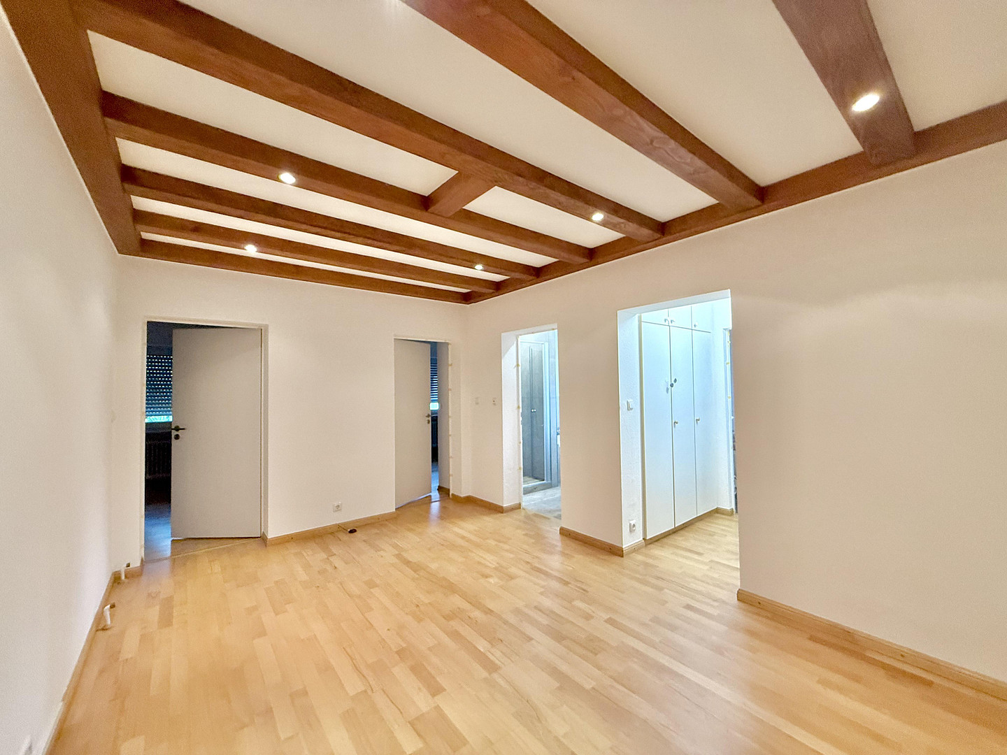 Helle, frisch sanierte 3-Zimmerwohnung mit großem Balkon und Blick ins Grüne – 65205 Wiesbaden(Nordenstadt) – Vorschaubild 2