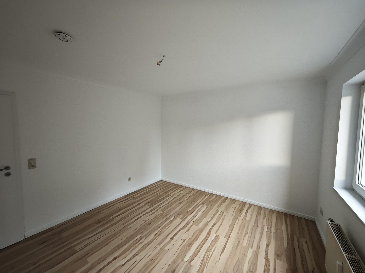 Helle 86 m² 3 Zimmer Wohnung mit Balkon & Keller in Hachenburg Krankenhaus – An der Borngasse 4, 57627 Hachenburg – Vorschaubild 8