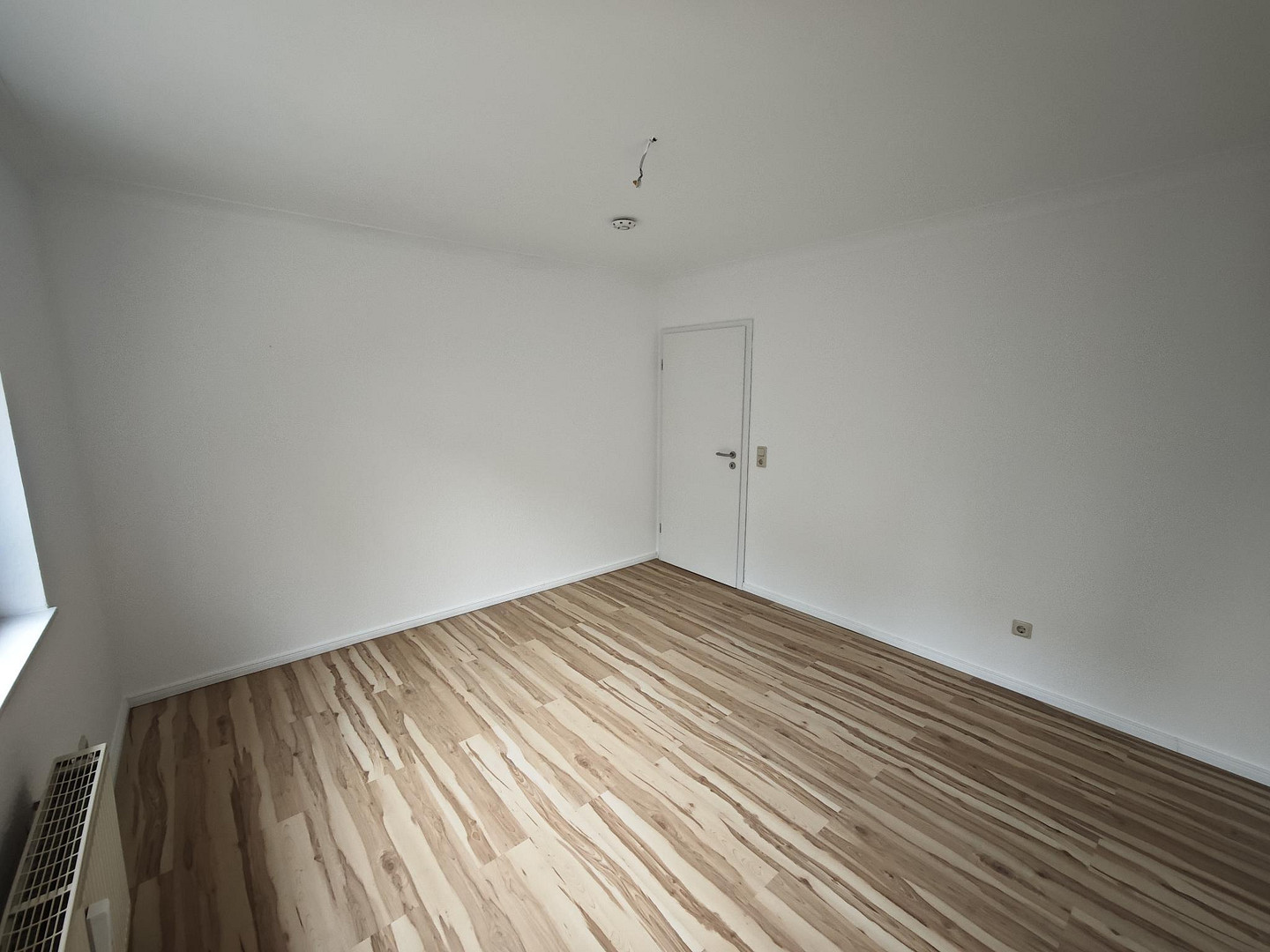 Helle 86 m² 3 Zimmer Wohnung mit Balkon & Keller in Hachenburg Krankenhaus – An der Borngasse 4, 57627 Hachenburg – Vorschaubild 7