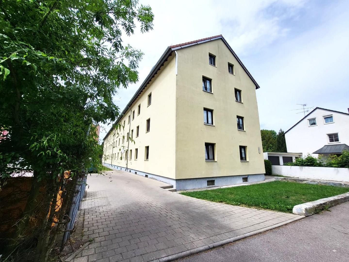 Renovierte 2-Zimmer-Wohnung in Augsburg-Lechhausen – Ernst-Moritz-Arndt-Straße 23-25, 86167 Augsburg(Lechhausen) – Vorschaubild 16