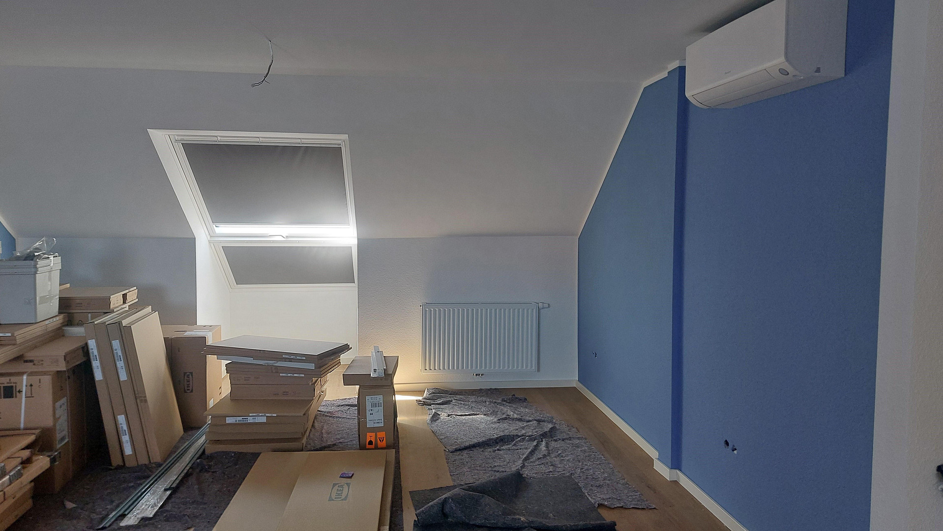 Frisch sanierte Dachgeschosswohnung mit Garage, PV-Strom & Klimaanlage – max. 6 Monate – Im Spürkergarten 6, 50374 Erftstadt(Liblar) – Vorschaubild 3