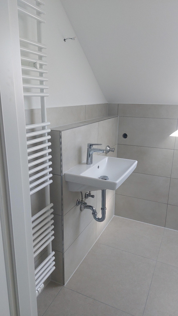 Frisch sanierte Dachgeschosswohnung mit Garage, PV-Strom & Klimaanlage – max. 6 Monate – Im Spürkergarten 6, 50374 Erftstadt(Liblar) – Vorschaubild 8