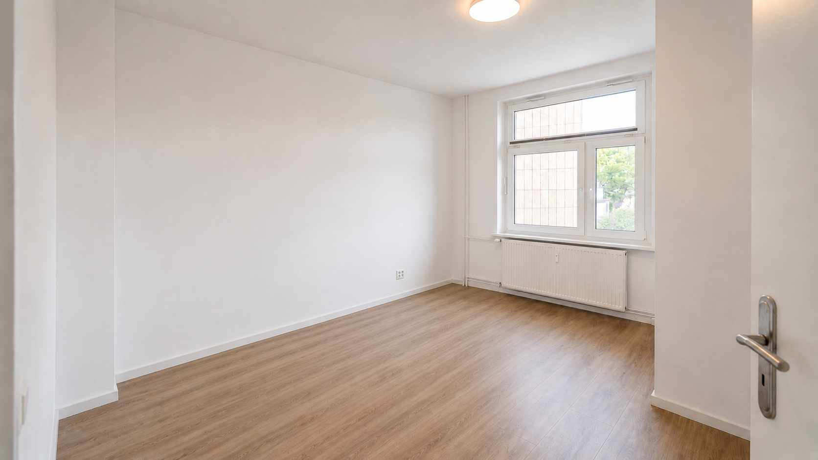 Freie sanierte 2-Zimmer-Wohnung in Lübeck – Kronsforder Allee – 23560 Lübeck(Hüxtertor/Mühlentor/Gärtnergasse) – Vorschaubild 3
