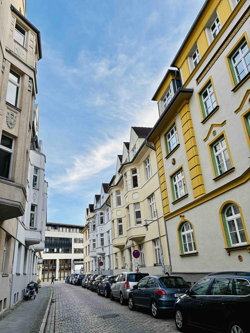 EG 3 Zi.-TOP Lage Schelfstadt, sanierter Altbau,sehr hell ,S/W Balkon,neue EBK