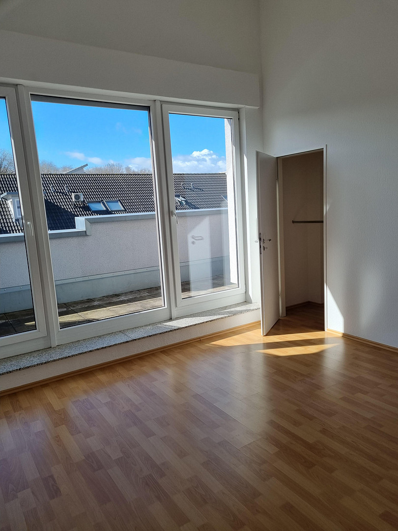 Schönes, ruhig gelegenes Reihenmittelhaus (Energiekl. B), 4 Zi, 2 Bäder, Garage, 200m zur U-Bahn – Hans-Vilz-Weg 5, 40489 Düsseldorf-Wittlaer(Wittlaer) – Vorschaubild 3