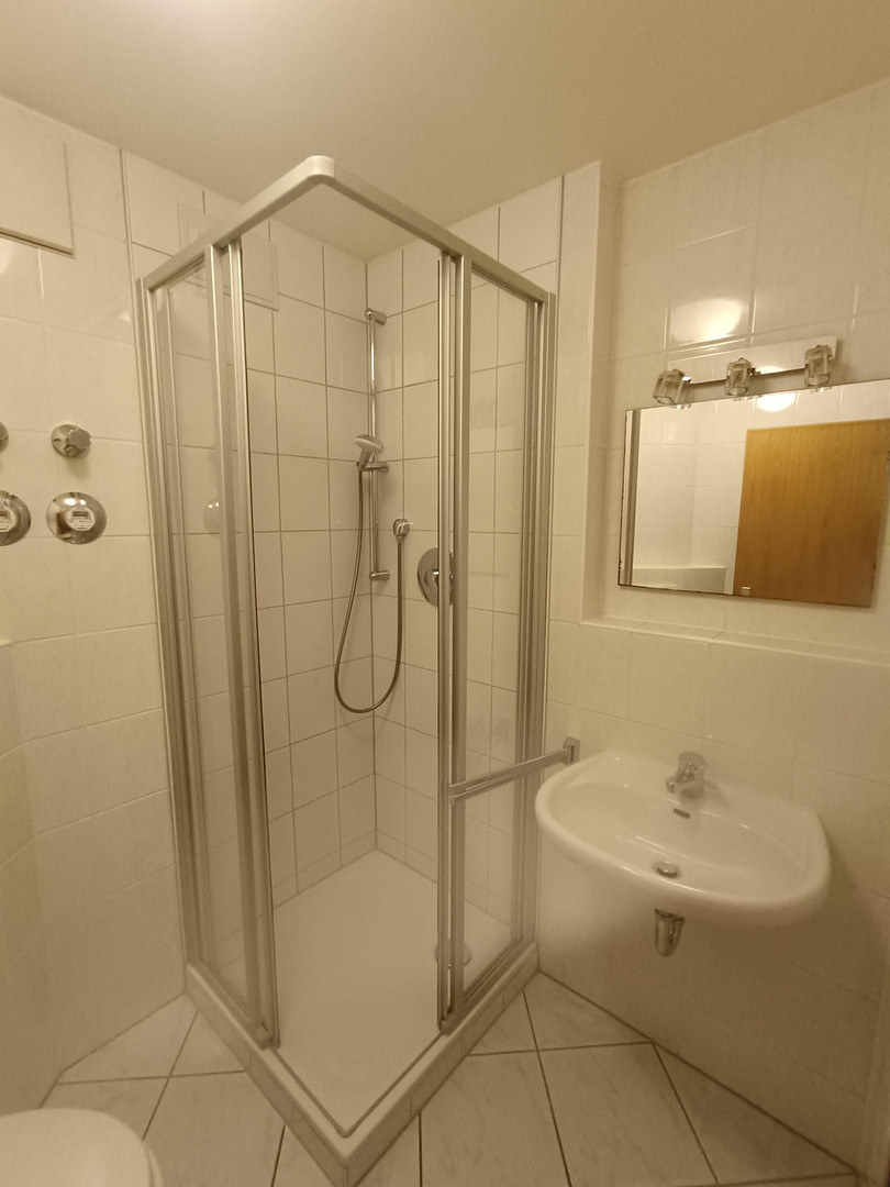 Dresden-Cotta – prov.frei, ruhige, mod. 1 Zi.-Whg. mit Balkon, sep. Küche mit Einbauten u. TG Stpl. – Sachsdorfer Str. 15, 1157 Dresden(Cotta) – Vorschaubild 10