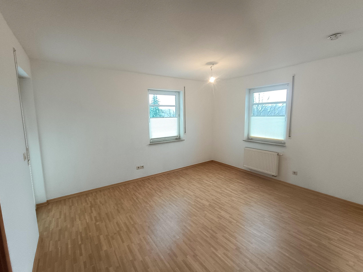 Dresden-Cotta – prov.frei, ruhige, mod. 1 Zi.-Whg. mit Balkon, sep. Küche mit Einbauten u. TG Stpl. – Sachsdorfer Str. 15, 1157 Dresden(Cotta) – Vorschaubild 3