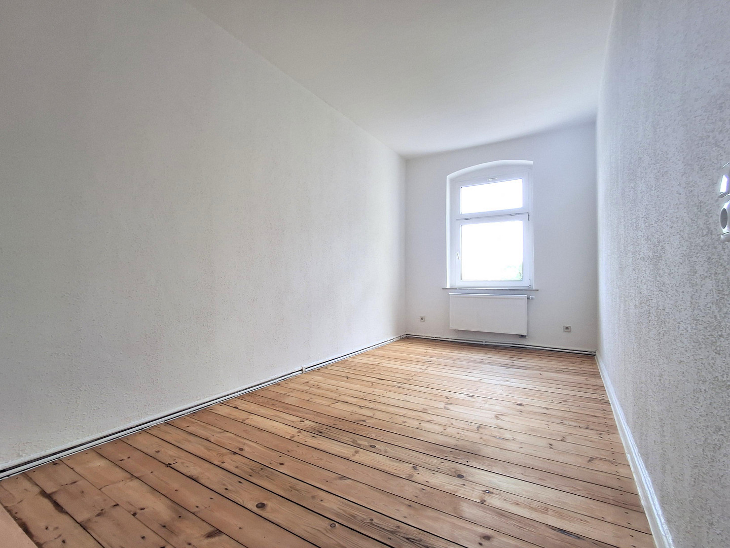 Renovierte 2-Zimmer-Wohnung im 2. OG – zentrumsnah in Eberswalde – Blumenwerder Straße 12, 16225 Eberswalde – Vorschaubild 4