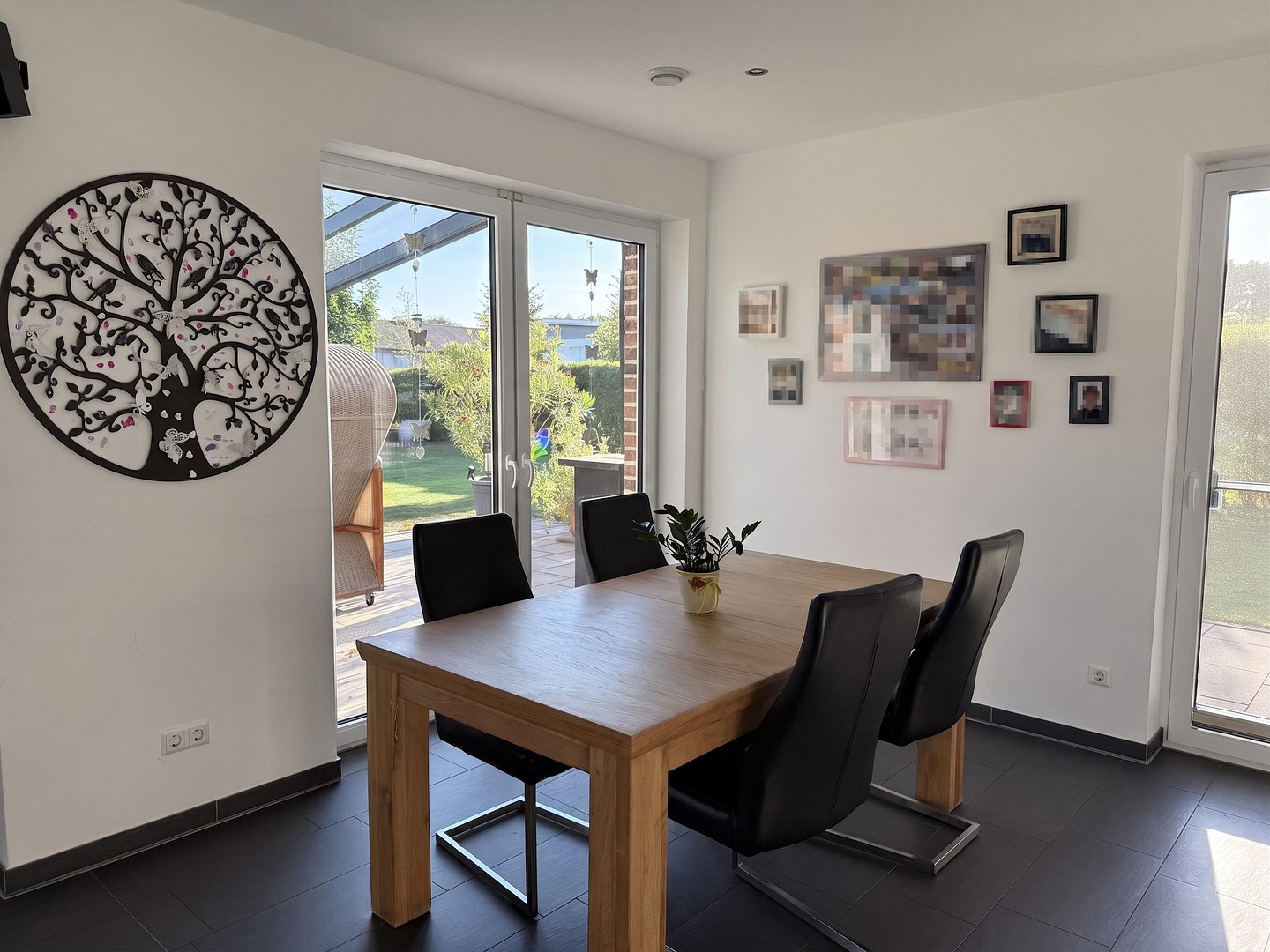 Modernes Massivhaus in ruhiger Neubausiedlung: Südausrichtung, Terrassendach, Sauna & 9m-Garage – 46049 Oberhausen(Alstaden) – Vorschaubild 6