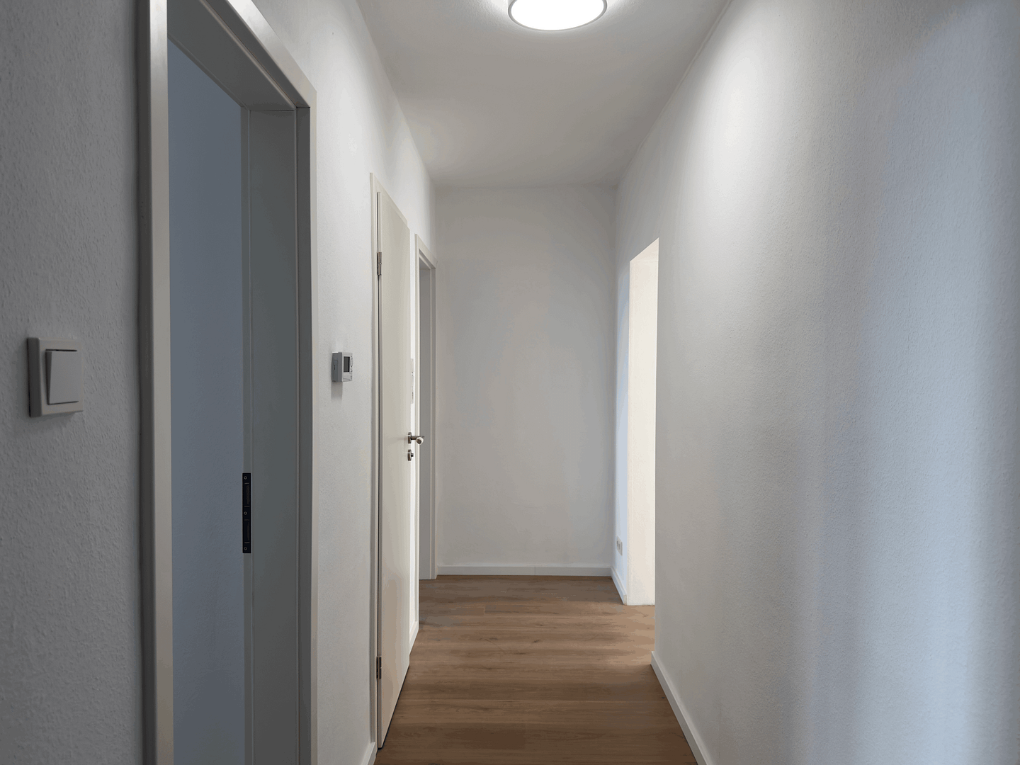 Modernisierte 2-Zimmer Wohnung mit Balkon im begehrten Rheingauviertel Wiesbaden – 65195 Wiesbaden – Vorschaubild 13