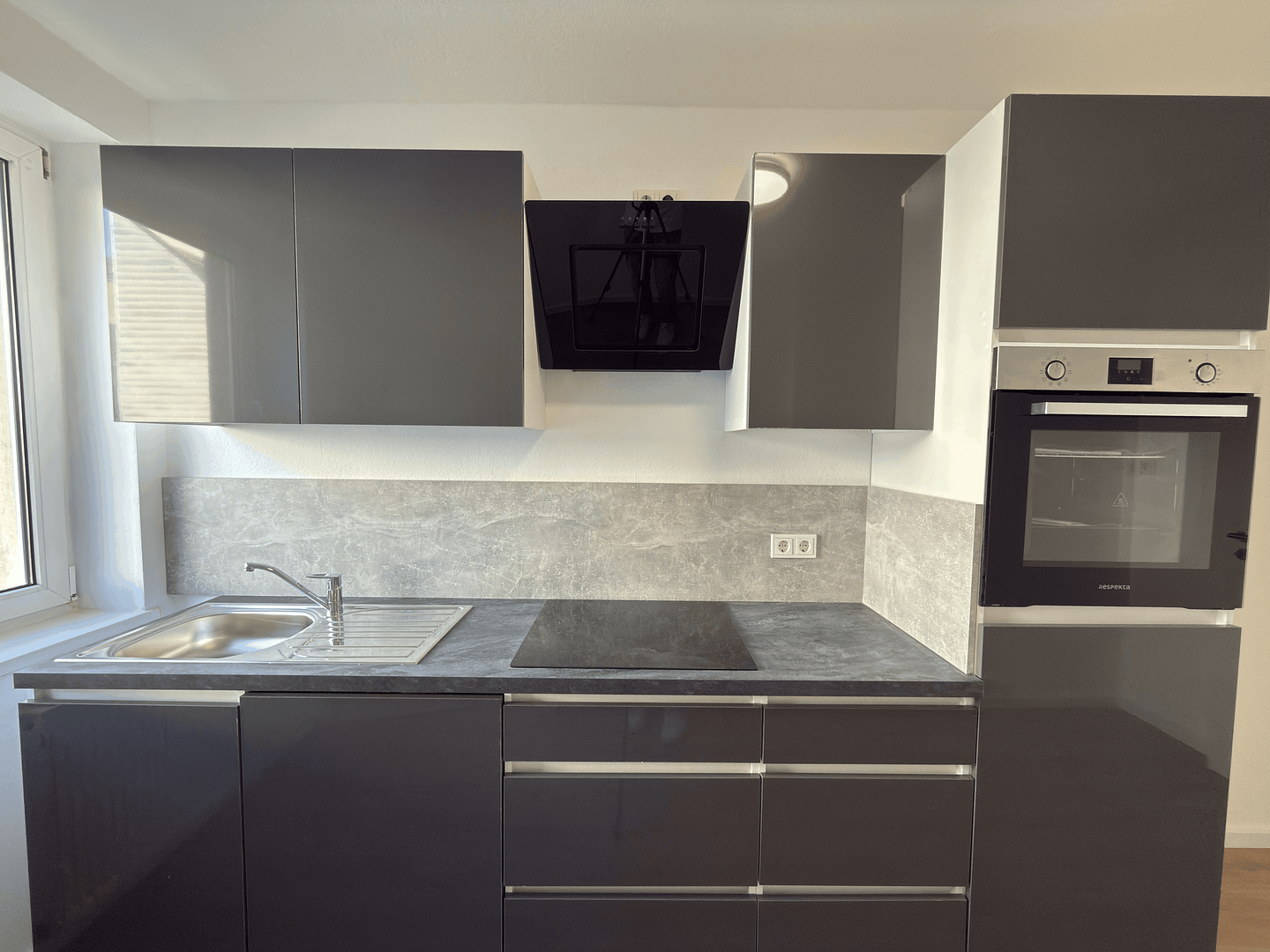 Modernisierte 2-Zimmer Wohnung mit Balkon im begehrten Rheingauviertel Wiesbaden – 65195 Wiesbaden – Vorschaubild 10