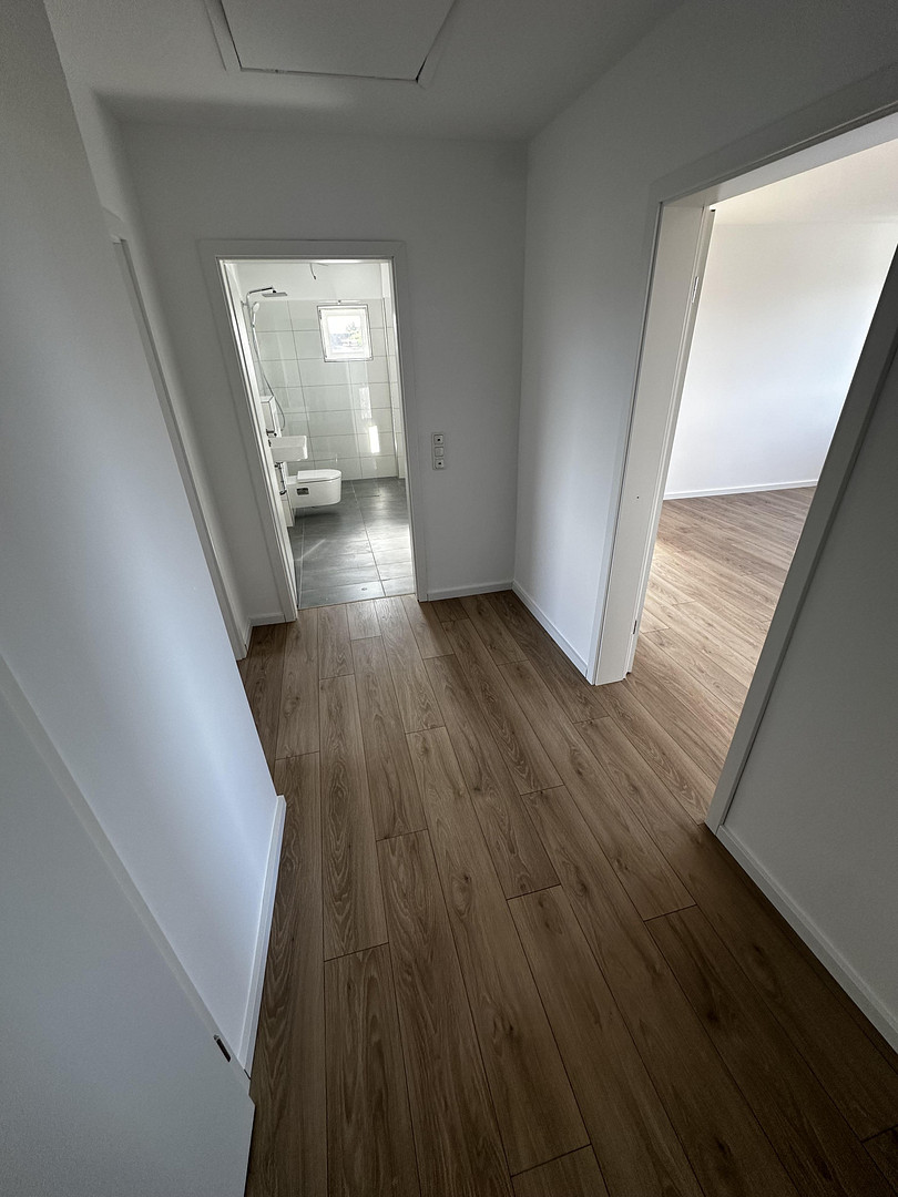 Frisch sanierte DG-Wohnung an der Weser – Fröbelstraße 16, 28775 Bremen(Vegesack) – Vorschaubild 3