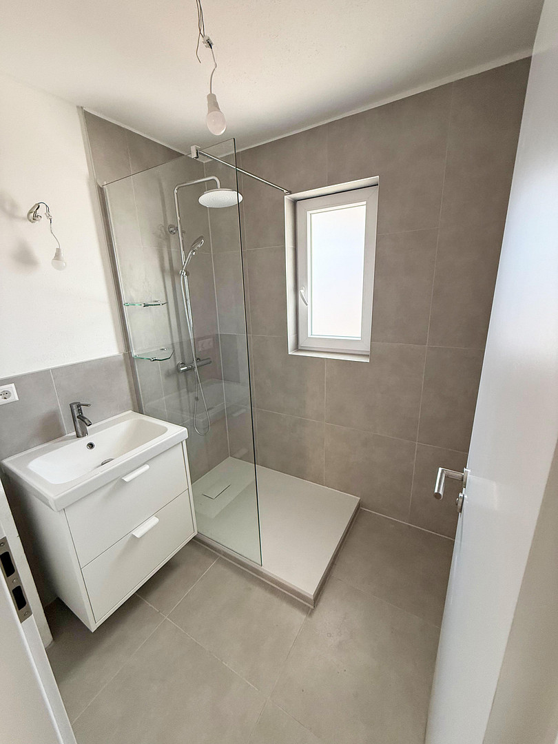 Frisch komplettsanierte 4-Zimmer-Wohnung mit Einbauküche & Balkon in Stuttgart-Bad Cannstatt – 70372 Stuttgart(Bad Cannstatt) – Vorschaubild 2