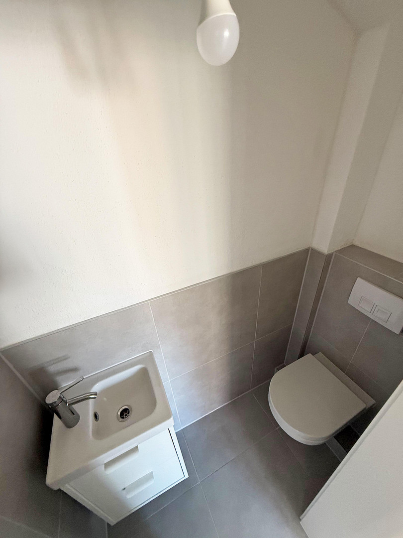 Frisch komplettsanierte 4-Zimmer-Wohnung mit Einbauküche & Balkon in Stuttgart-Bad Cannstatt – 70372 Stuttgart(Bad Cannstatt) – Vorschaubild 4
