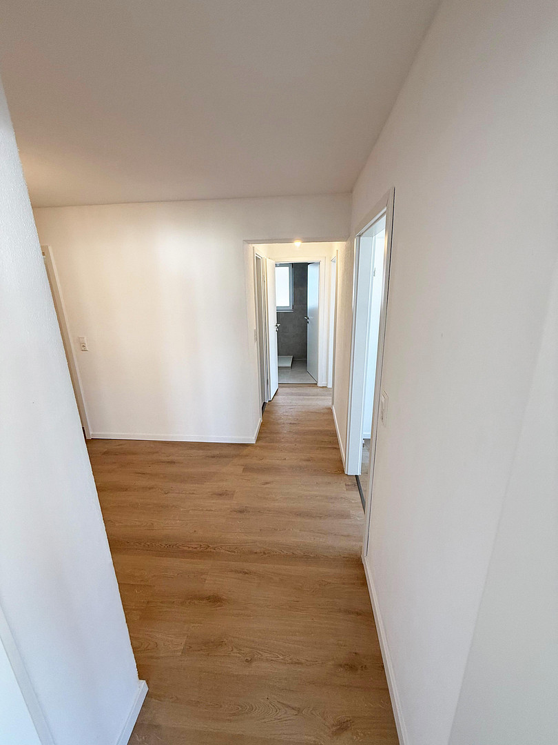 Frisch komplettsanierte 4-Zimmer-Wohnung mit Einbauküche & Balkon in Stuttgart-Bad Cannstatt – 70372 Stuttgart(Bad Cannstatt) – Vorschaubild 9