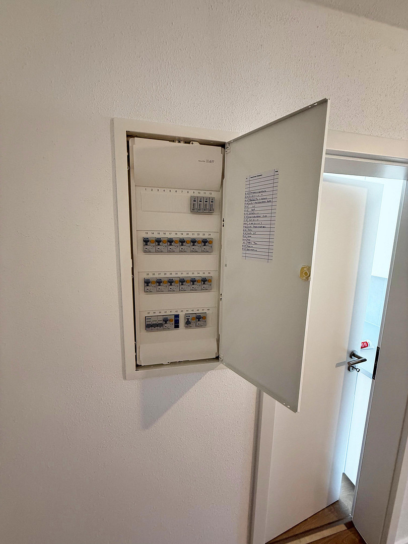Frisch komplettsanierte 4-Zimmer-Wohnung mit Einbauküche & Balkon in Stuttgart-Bad Cannstatt – 70372 Stuttgart(Bad Cannstatt) – Vorschaubild 10