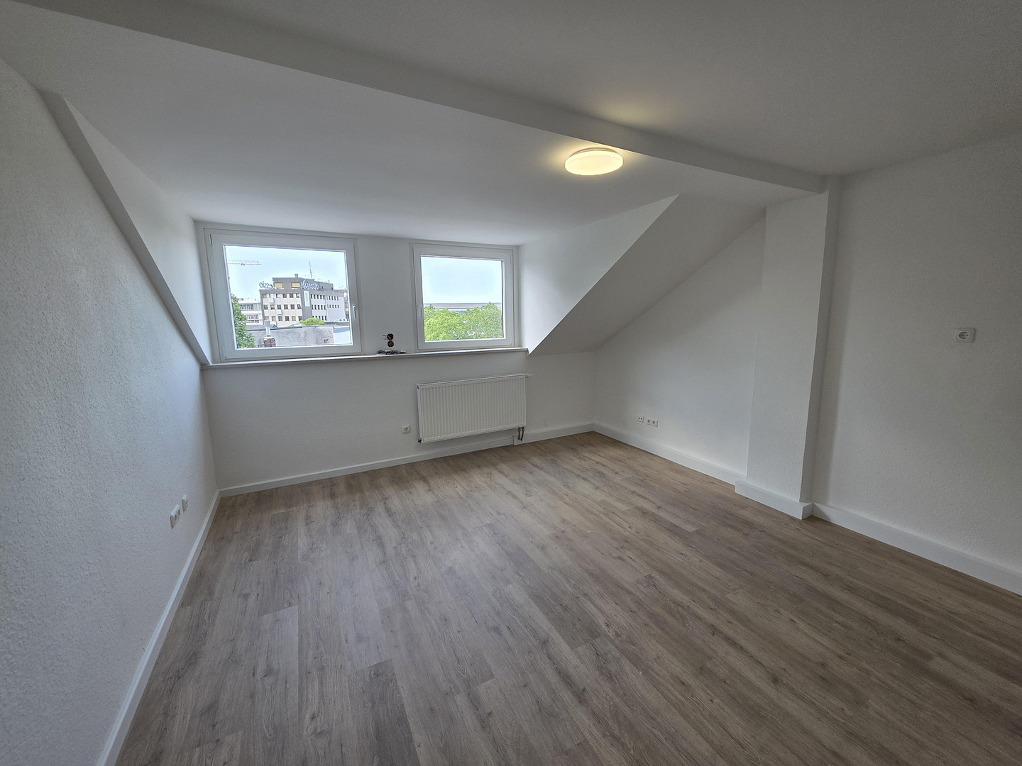 Sorfort frei !!! 2-Zi. ETW im Dachgeschoss - Top Lage !!! – Wilhelm-Leuschner-Str. 40, 64293 Darmstadt – Vorschaubild 25