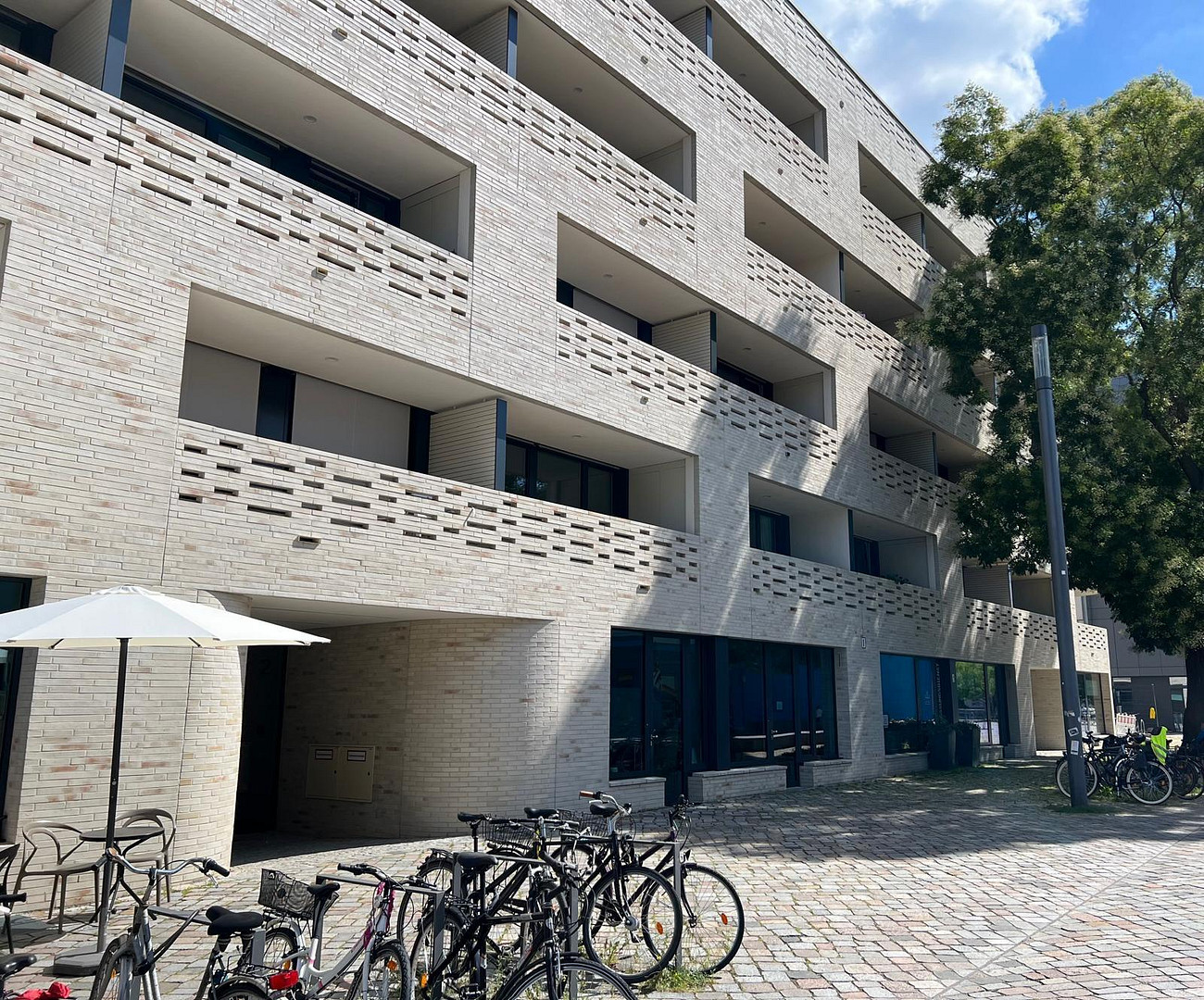 Mitte/Kreuzberg Neubau mit zwei Balkonen – Fromet-und-Moses-Mendelsohn-Pl­atz 2, 10969 Berlin(Kreuzberg) – Vorschaubild 2
