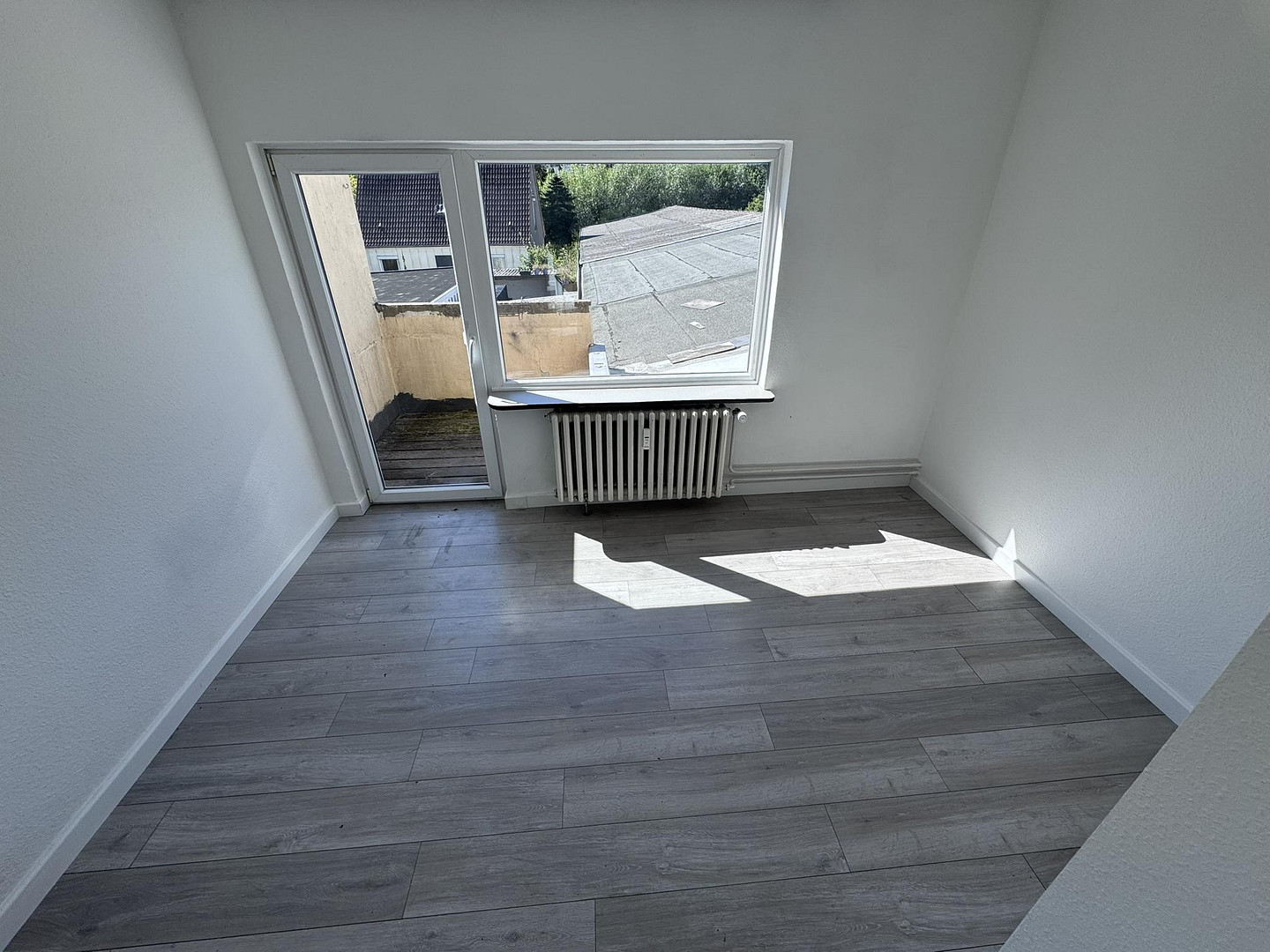 Frisch renovierte 4-Zimmer-Wohnung mit Balkon in zentraler Lage von Flensburg – Waldstraße 3, 24939 Flensburg – Vorschaubild 9