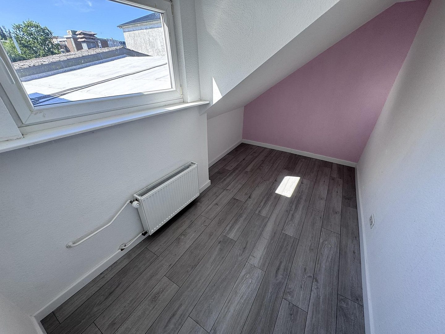 Frisch renovierte 4-Zimmer-Wohnung mit Balkon in zentraler Lage von Flensburg – Waldstraße 3, 24939 Flensburg – Vorschaubild 11
