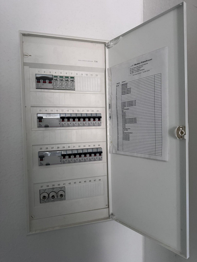 Frisch renovierte 4-Zimmer-Wohnung mit Balkon in zentraler Lage von Flensburg – Waldstraße 3, 24939 Flensburg – Vorschaubild 5