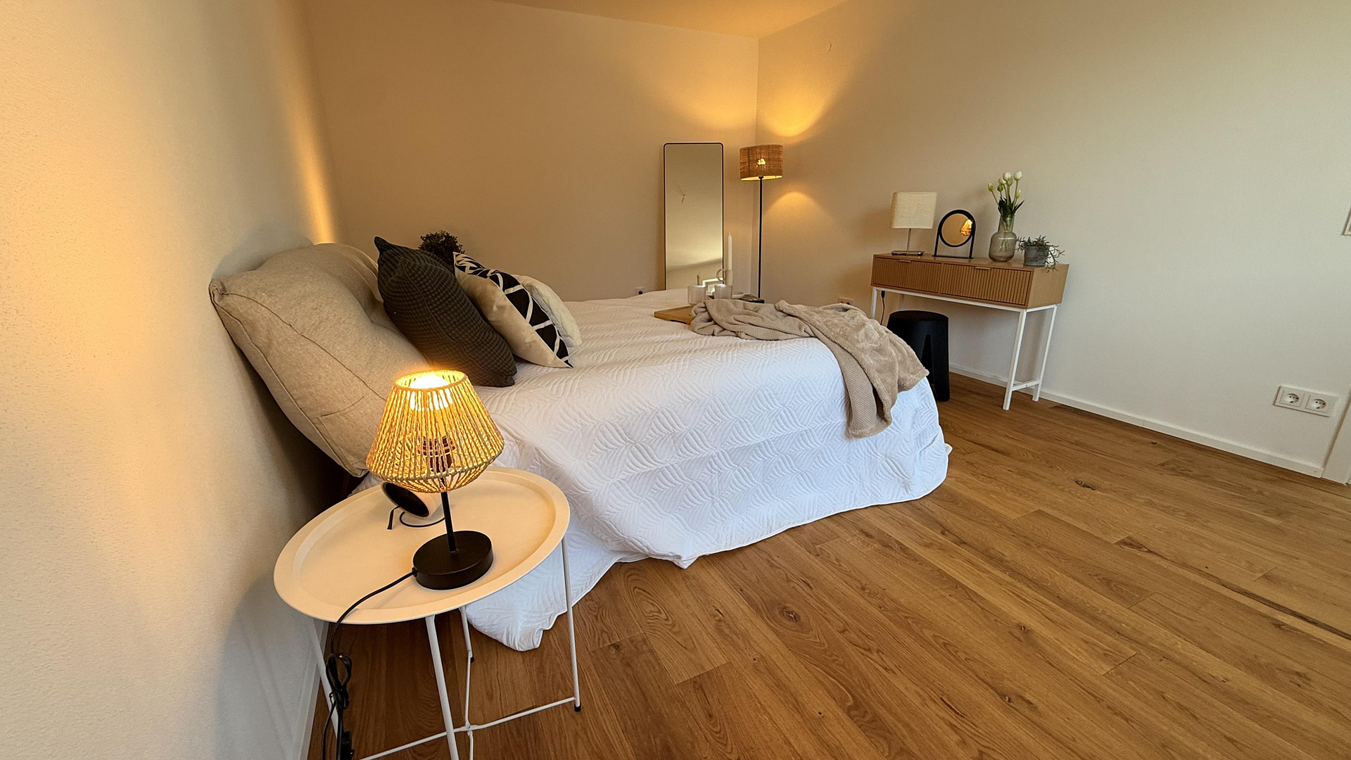 Kernsanierte 3-Zimmer-Wohnung mit Süd-Balkon & Garage – modern, bezugsfertig, provisionsfrei – 85051 Ingolstadt Haunwöhr(Haunwöhr) – Vorschaubild 2