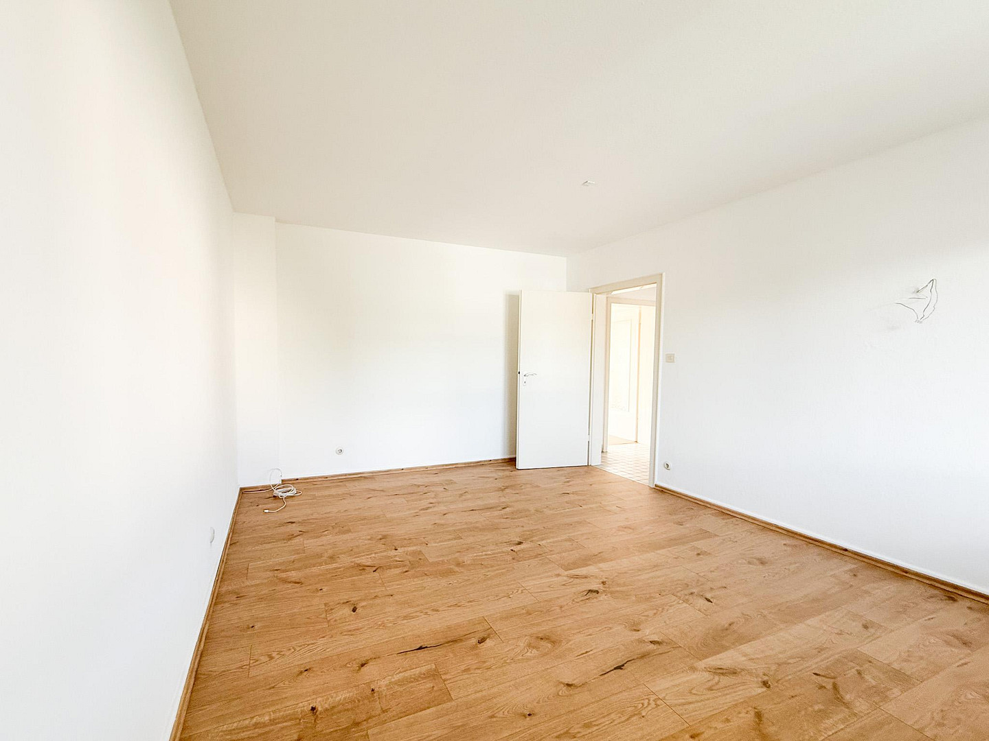 Top-Mietwohnung in Duisburg – Ruhige Lage und gute Infrastruktur – Waldecker Str 11, 47169 Duisburg(Röttgersbach) – Vorschaubild 2
