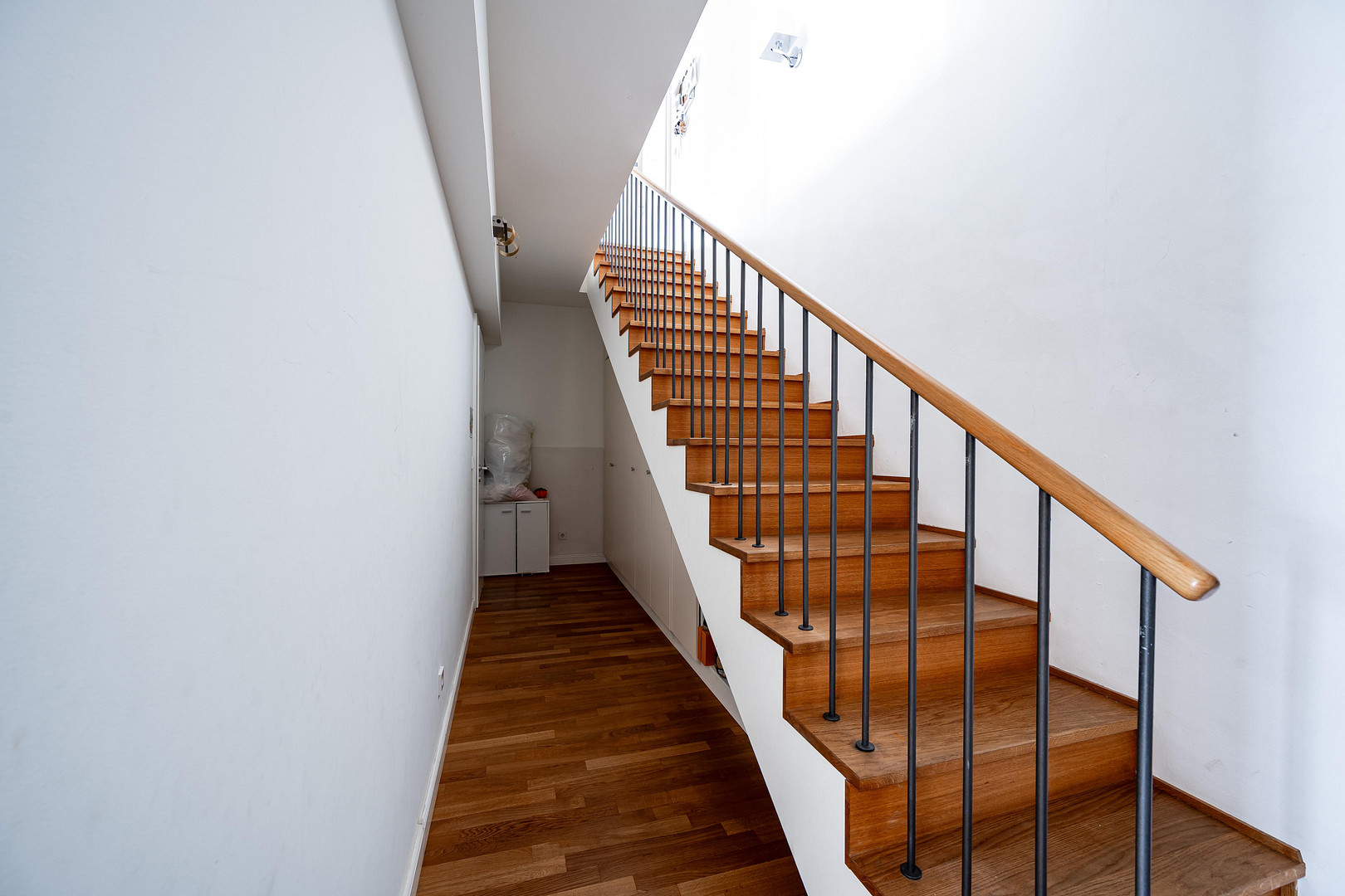 Luxuriöse, moderne 5-Zimmer Maisonette Wohnung mit Sonnenbalkon in den Heinrich-Heine-Gärten – 40549 Düsseldorf(Heerdt) – Vorschaubild 13
