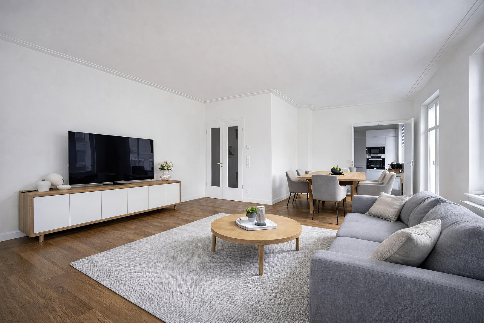 Luxuriöse, moderne 5-Zimmer Maisonette Wohnung mit Sonnenbalkon in den Heinrich-Heine-Gärten – 40549 Düsseldorf(Heerdt) – Vorschaubild 4