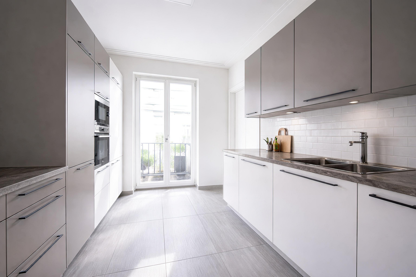Luxuriöse, moderne 5-Zimmer Maisonette Wohnung mit Sonnenbalkon in den Heinrich-Heine-Gärten – 40549 Düsseldorf(Heerdt) – Vorschaubild 5