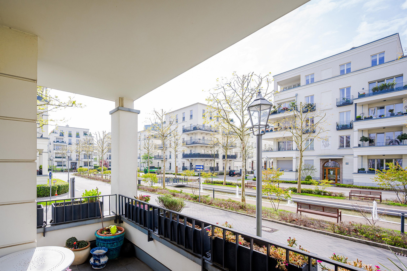 Luxuriöse, moderne 5-Zimmer Maisonette Wohnung mit Sonnenbalkon in den Heinrich-Heine-Gärten – 40549 Düsseldorf(Heerdt) – Vorschaubild 17