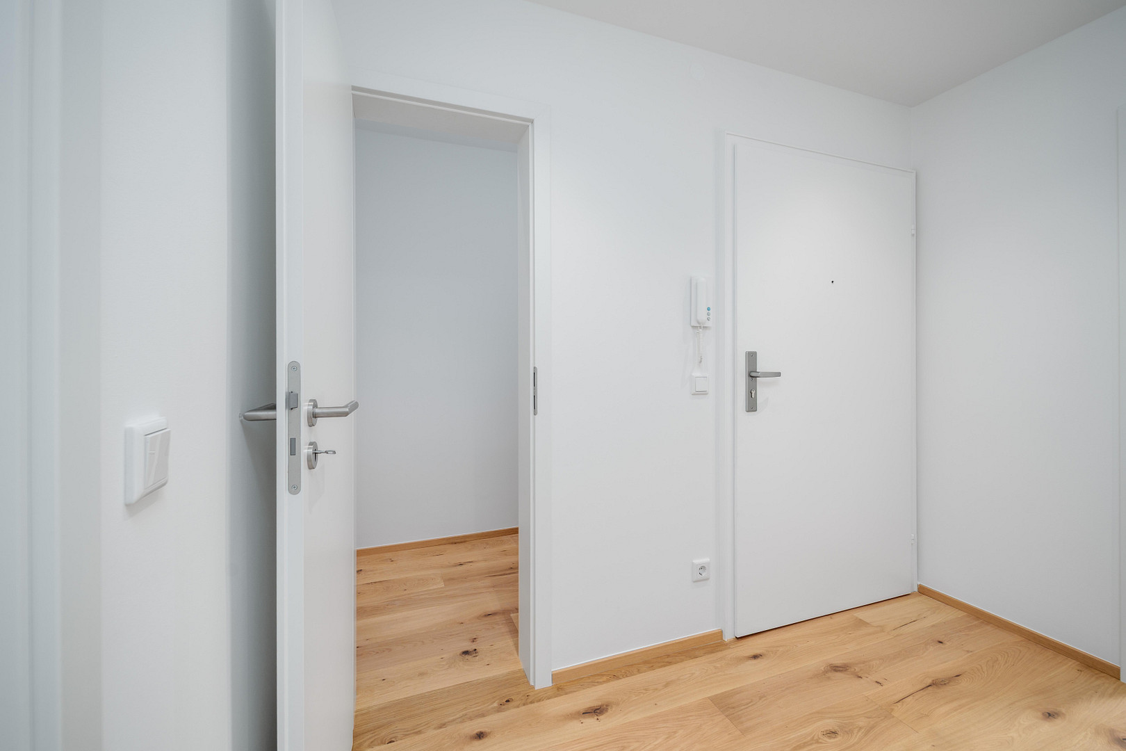 Provisionsfrei: Neue 3-Zimmer-Wohnung mit Sonnenbalkon in ruhiger Grünlage – 81927 München-Bogenhausen(Englschalking) – Vorschaubild 12