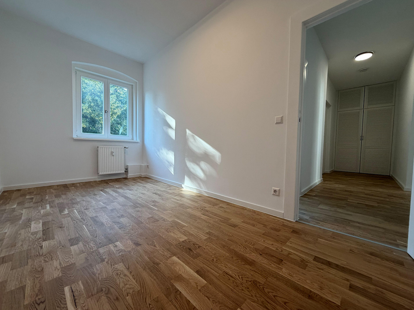 Frisch sanierte, bezugsfreie 3-Zimmer-Wohnung mit Eichenparkett in ruhiger Lage Prenzlauer Berg – Sültstraße 60, 10409 Berlin(Prenzlauer Berg) – Vorschaubild 3