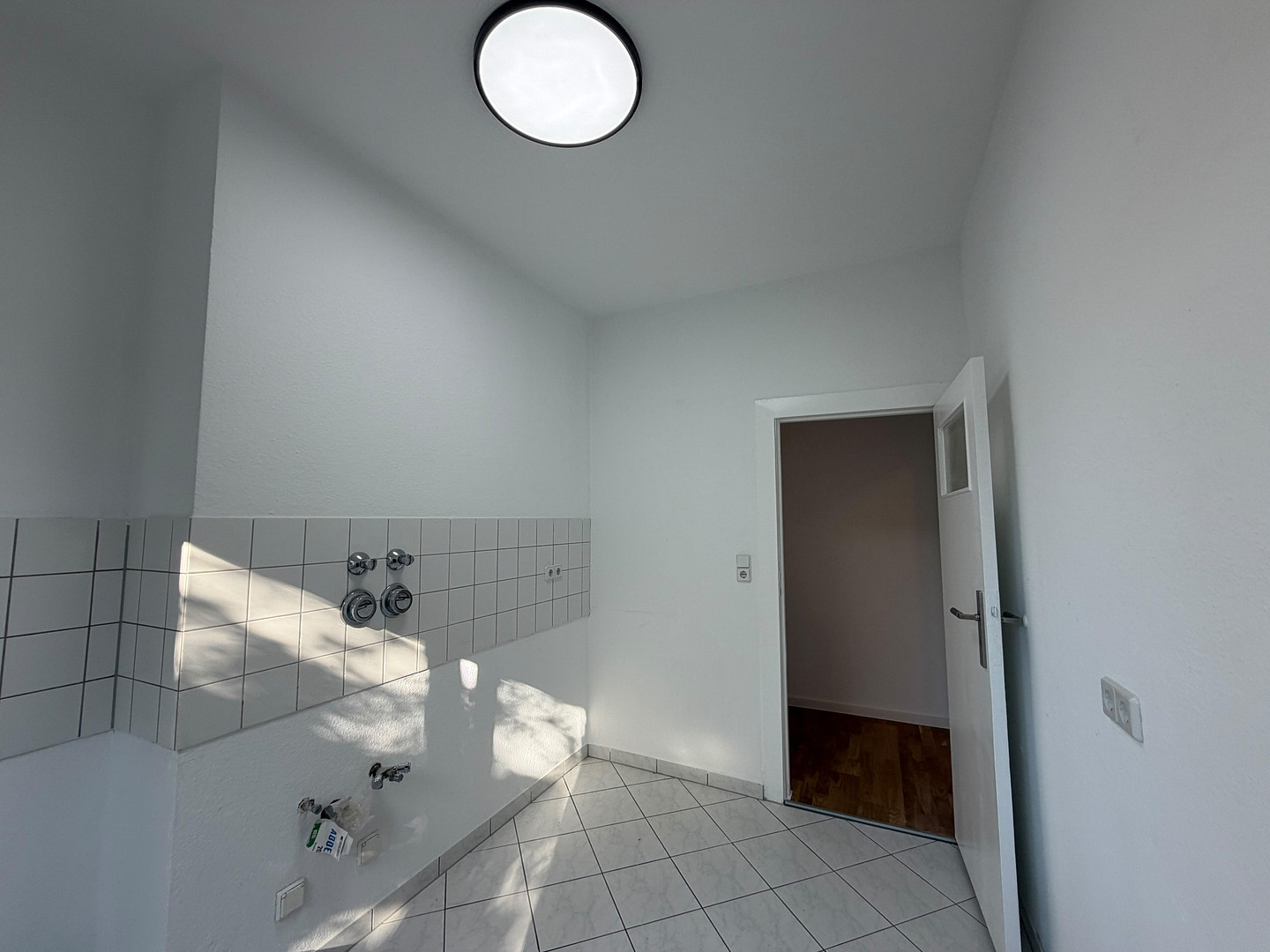 Frisch sanierte, bezugsfreie 3-Zimmer-Wohnung mit Eichenparkett in ruhiger Lage Prenzlauer Berg – Sültstraße 60, 10409 Berlin(Prenzlauer Berg) – Vorschaubild 10