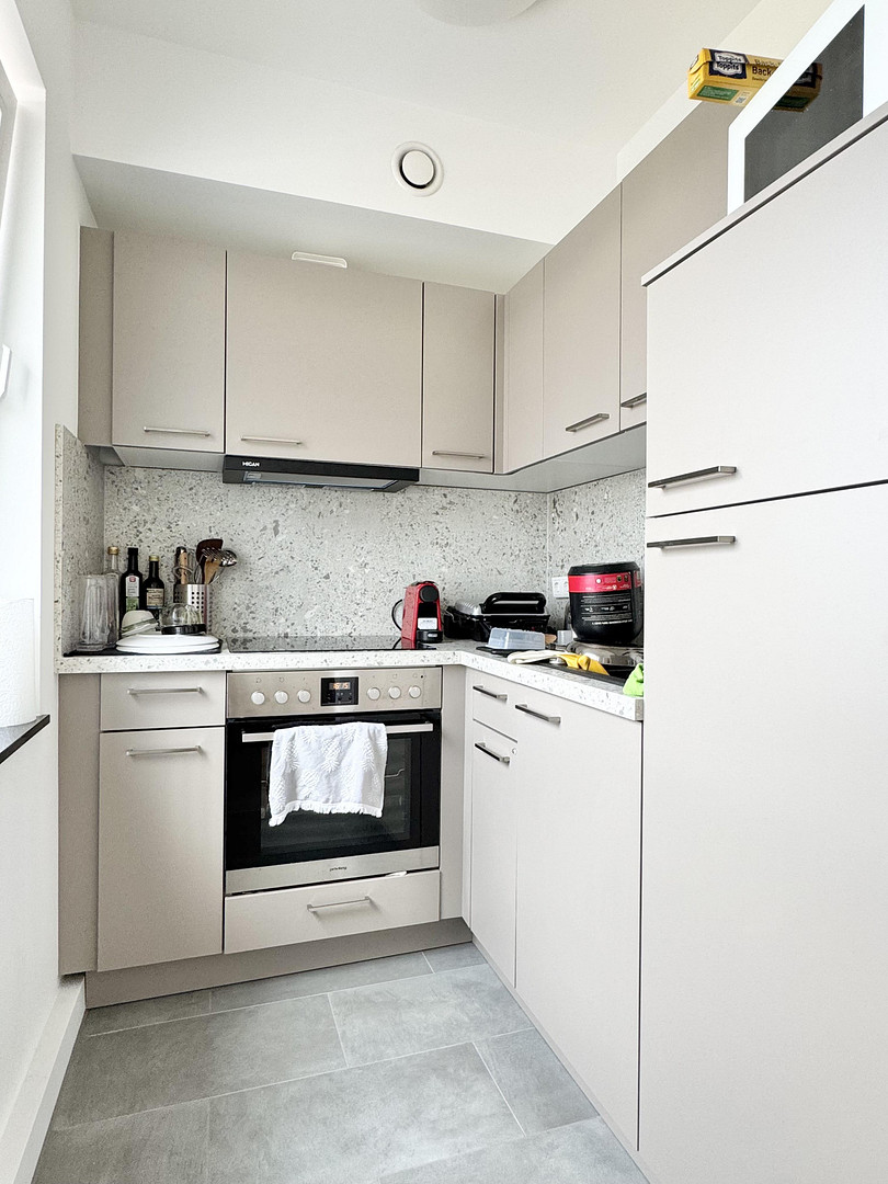 Möblierte KfW40-Wohnung mit Waschmaschine, Internet, hervorragende ÖV-Anbindung – Herforder Str. 210, 33609 Bielefeld – Vorschaubild 6