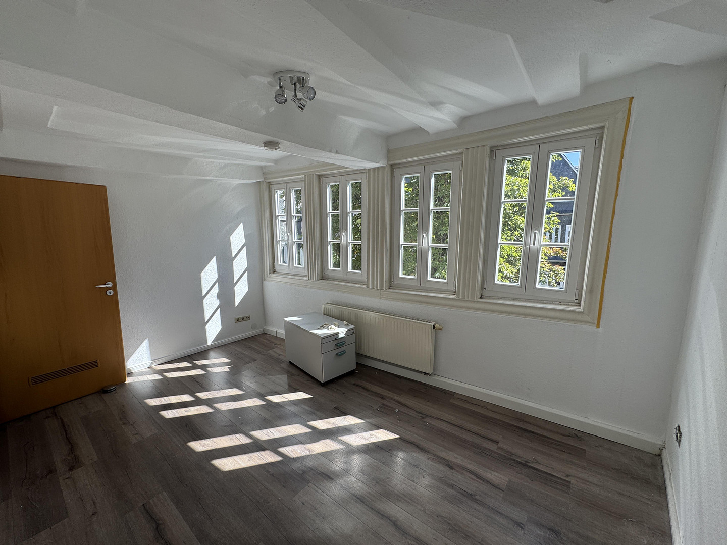 Mitten im Leben - Wohnung Kornmarkt 4 -4ZKB-  zu vermieten! – Kornmarkt 4, 35745 Herborn – Vorschaubild 6