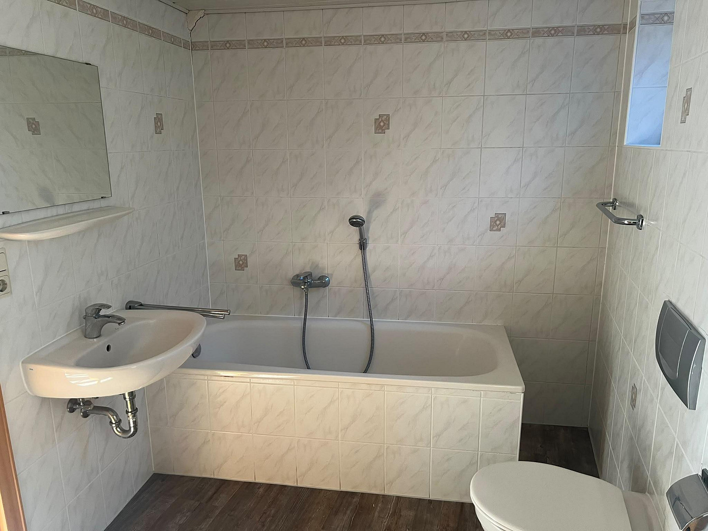 Mitten im Leben - Wohnung Kornmarkt 4 -4ZKB-  zu vermieten! – Kornmarkt 4, 35745 Herborn – Vorschaubild 20